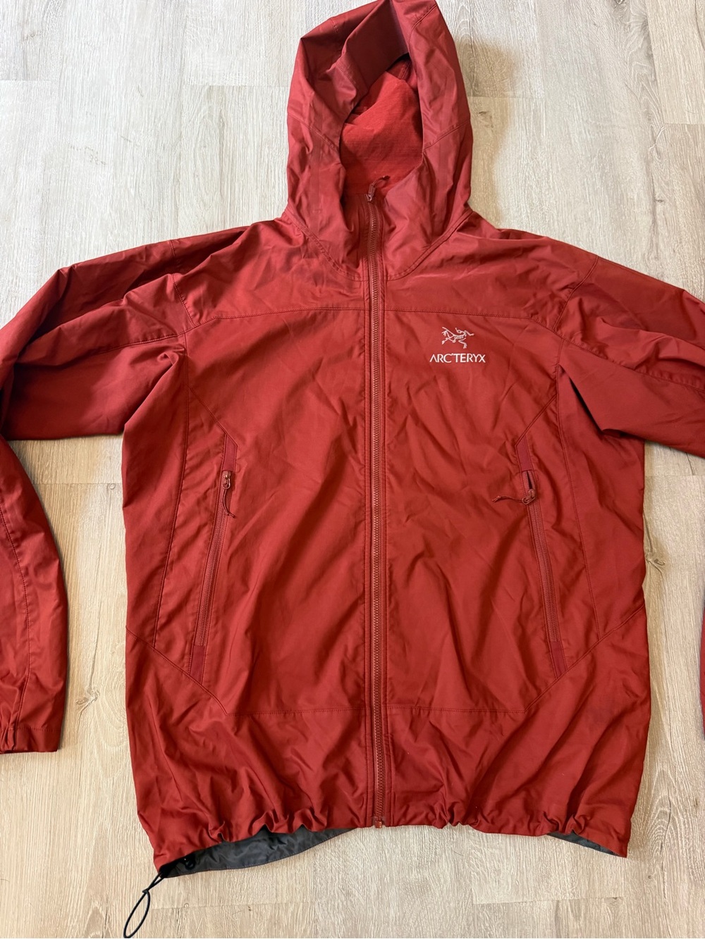 Arc'teryx Men's Brick Red Hooded Windbreaker Jacket Sz L *Minor Flaw* See Detail - Picture 4 of 14